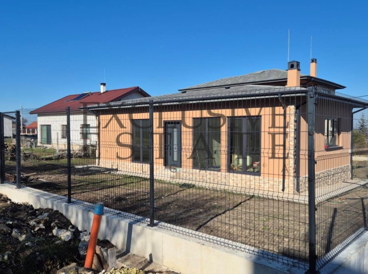 Къща за продажба в района на с. Яребична, обл. Варна! - 0