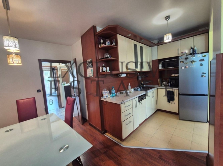 Тристаен апартамент под наем в района на Лятно кино Тракия, гр. Варна! - 0